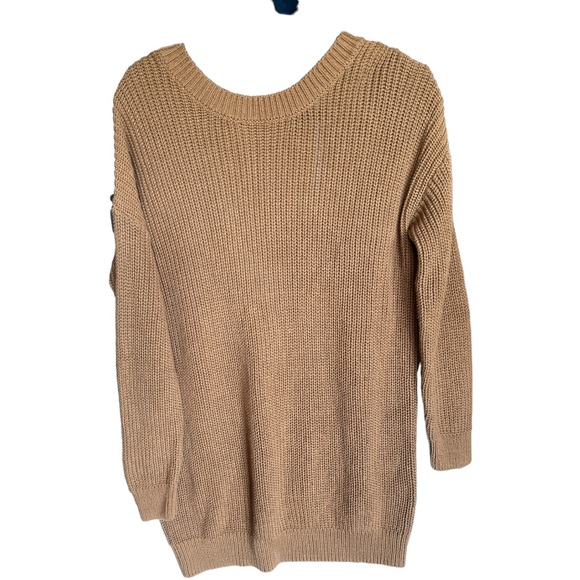 Forever 21 - 100 percent cotton low back sweater in EUC - Picture 3 of 5